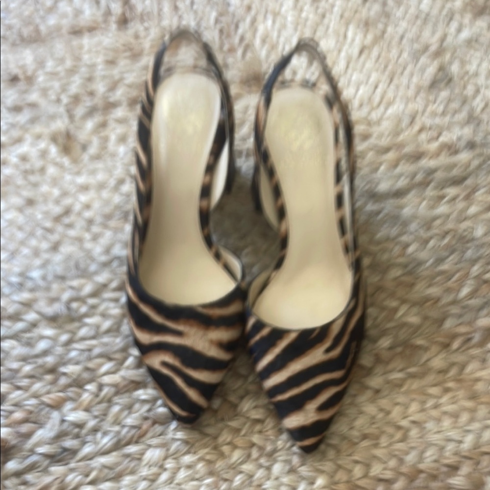 Sexy Chic Vince Camuto Tiger Fur Heels Elegant Slingback Block Pumps